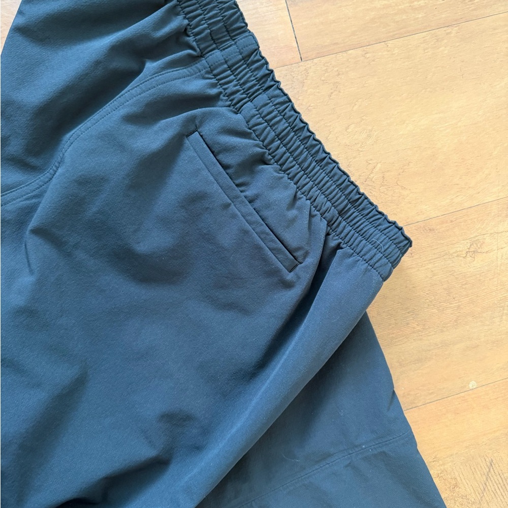 Outdoor Voices Zephyr 26” inseam Black Athletic Track Pants - Picture 5 of 6
